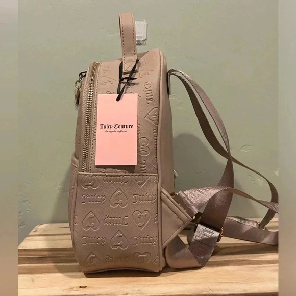 JUICY COUTURE Upgrade U Logo Tan BackPack With Bag Charm. - Picture 5 of 8